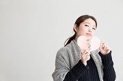 失恋から立ち直る方法は？効果的な対処法と乗り越え方【女性向け】