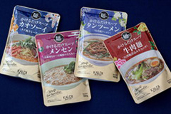 【カルディ】注目の新商品！「麺にかけるだけスープ」を全4種類を食べ比べ