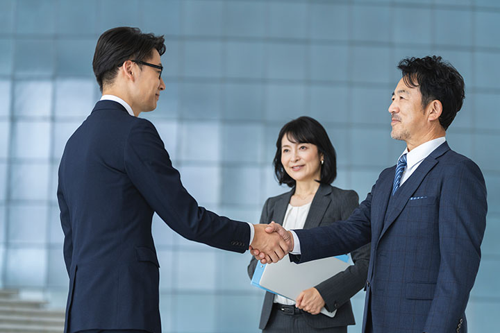 社交辞令とは？ よくあるフレーズの見極め方とスマートな返し方を解説