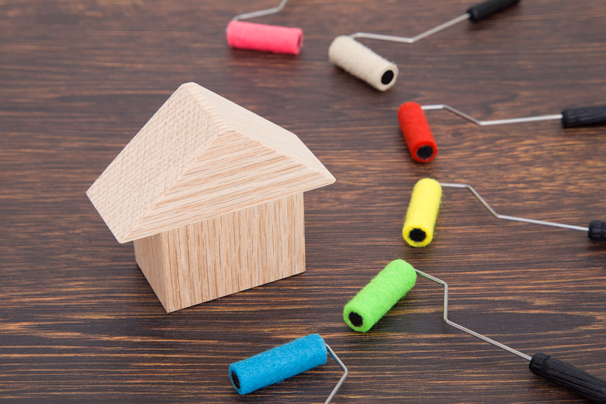 外壁塗装はDIYでできる？手順や必要な道具、足場なしのリスクや失敗例を紹介の画像04