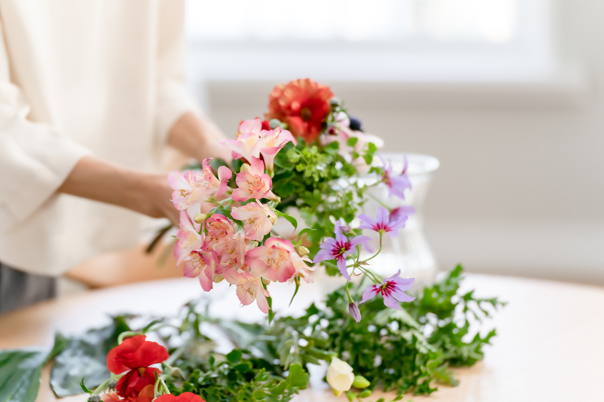 切り花を長持ちさせるには?お手入れの方法と人気の花を紹介【実例あり】の画像02