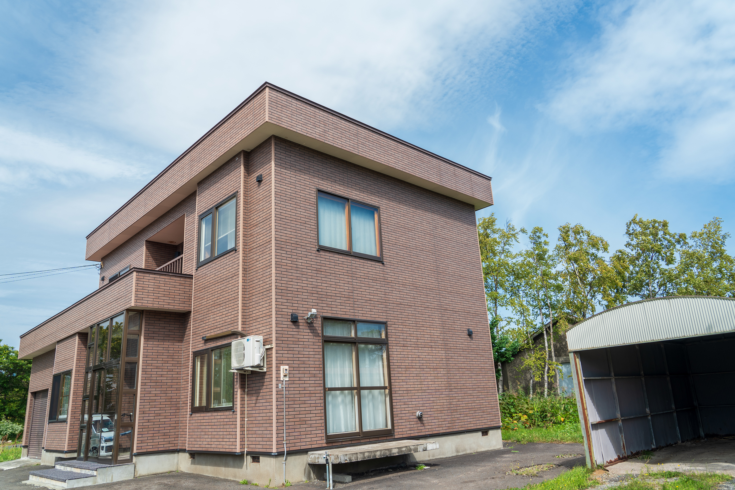 陸屋根防水の種類・費用・耐用年数を徹底解説!長持ちさせるポイントや業者選びの注意点も紹介の画像01