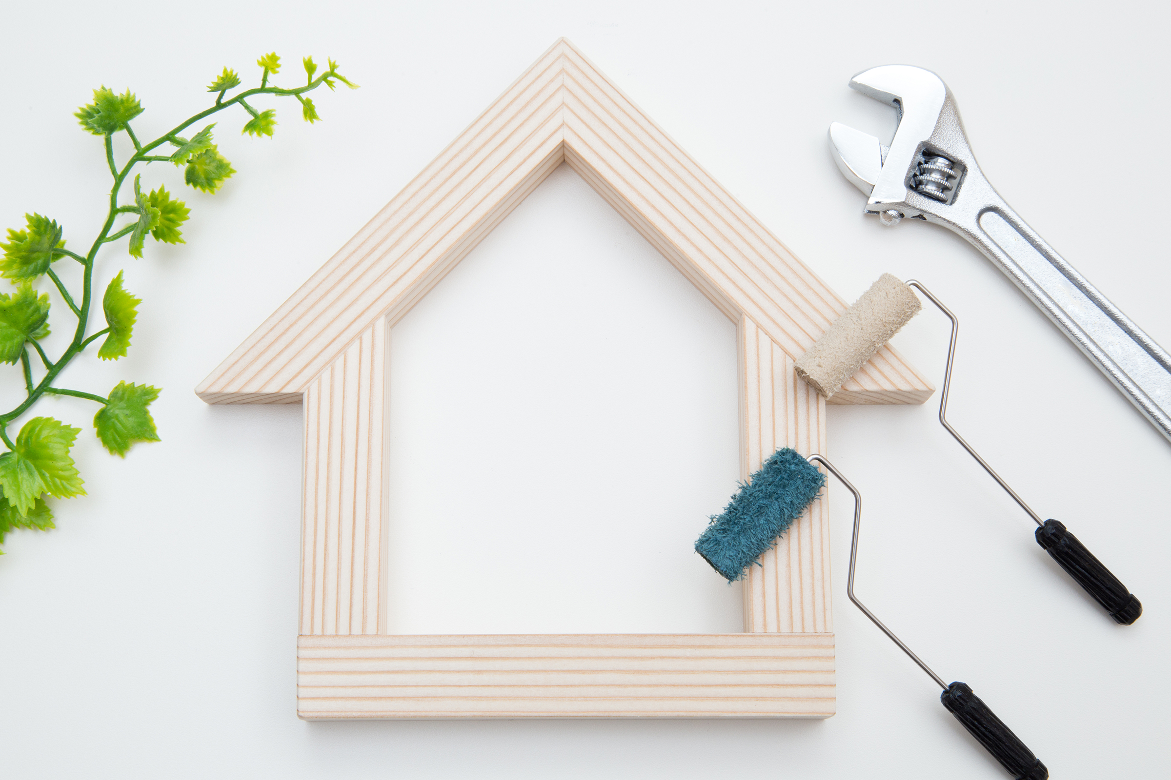 断熱塗料は効果なし?外壁・屋根に取り入れるメリットや遮熱塗料との違いも解説!の画像01