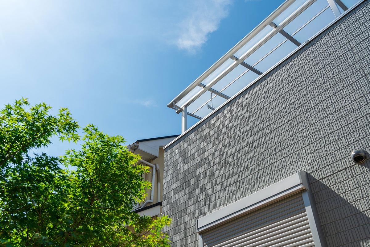 外壁塗装で火災保険は適用される？条件や申請手順・注意点を解説