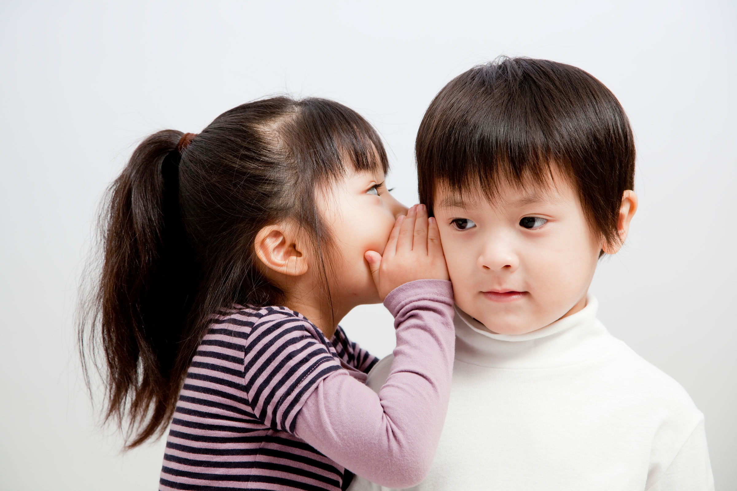 伝言ゲームのお題120選【年齢・シーン別】面白いアレンジルールもの画像01