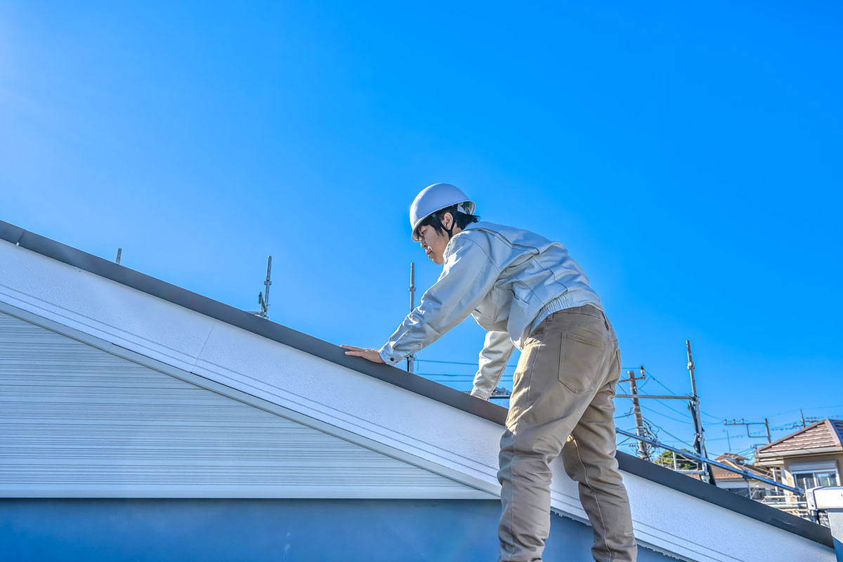 屋根葺き替えの費用相場は80〜250万円｜坪数・屋根材別の内訳と工法の選び方を解説