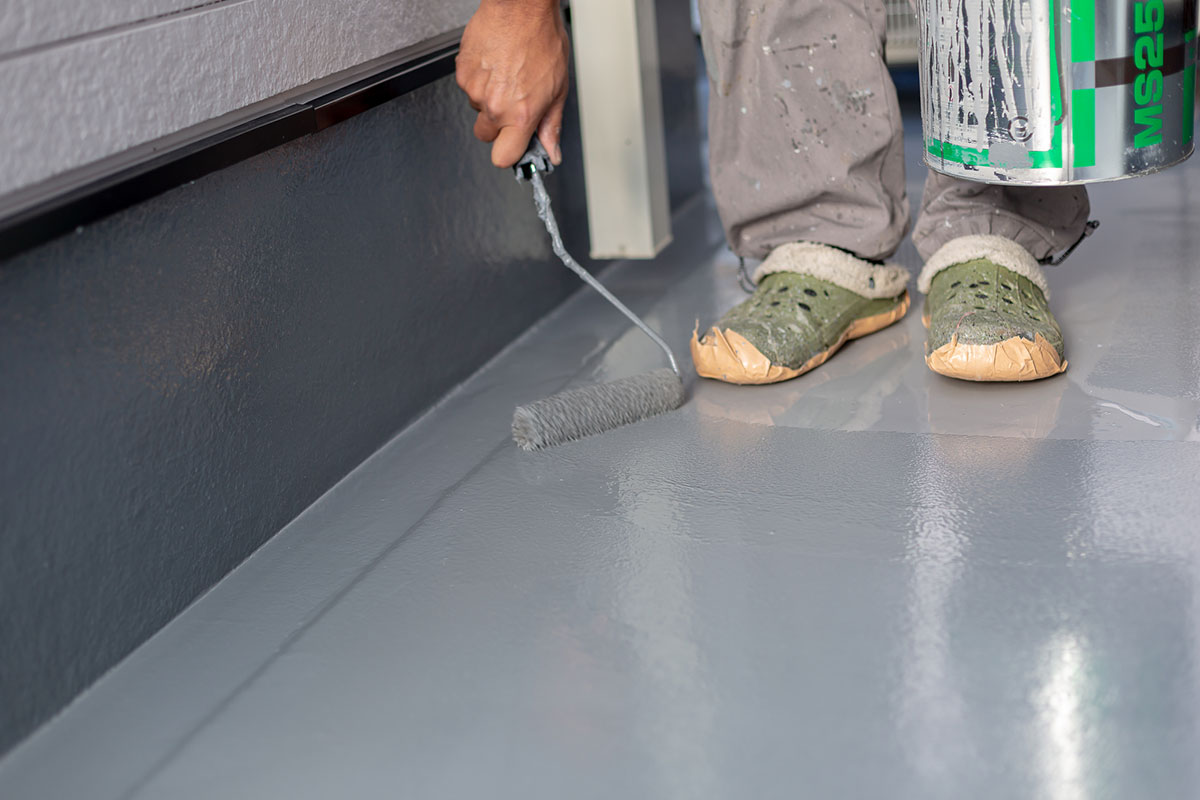 ベランダ防水工事の種類と費用相場｜劣化サインの見分け方から業者選びを解説