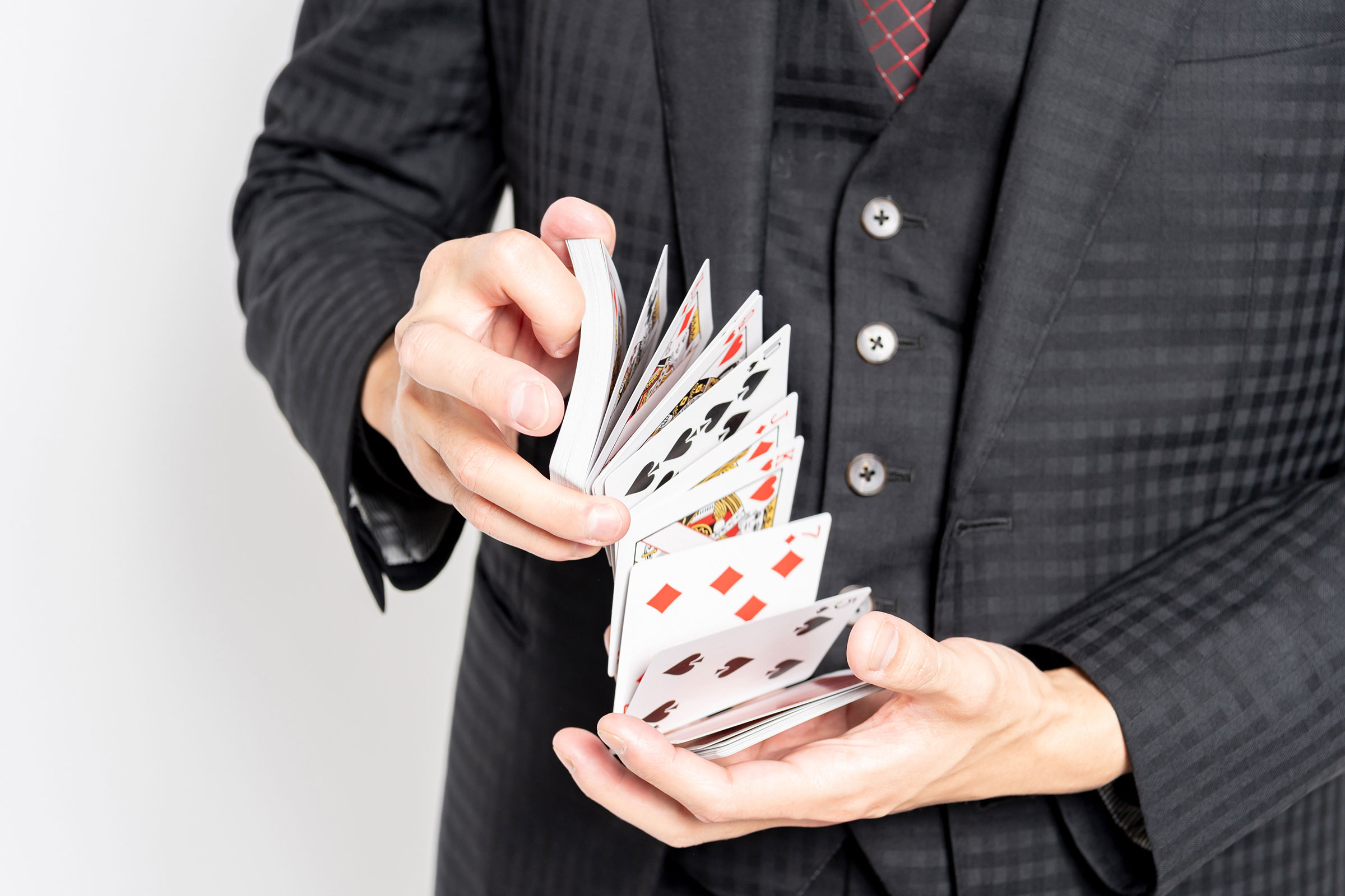 トランプのマジックのやり方を動画付きで解説！小学生・初心者向けの画像01