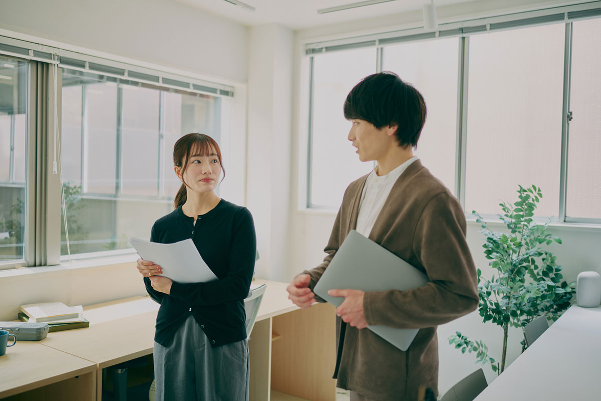 独り言が多い人の特徴・性格・心理とは?うざいと感じてしまうときの対処法も解説!の画像09