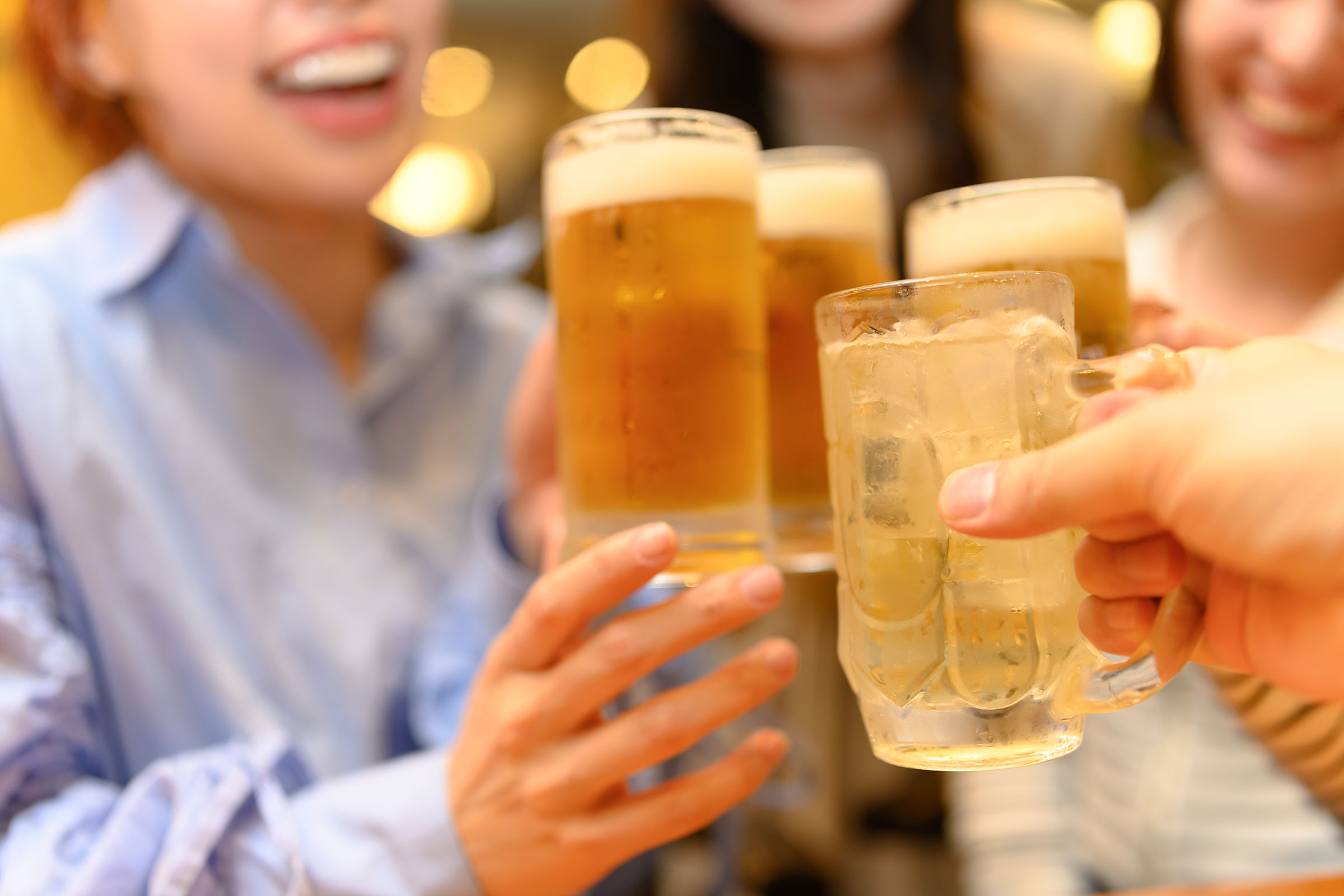 飲み会や結婚式で使える乾杯の挨拶まとめ!カジュアルなものから面白いものまで文例を紹介の画像01