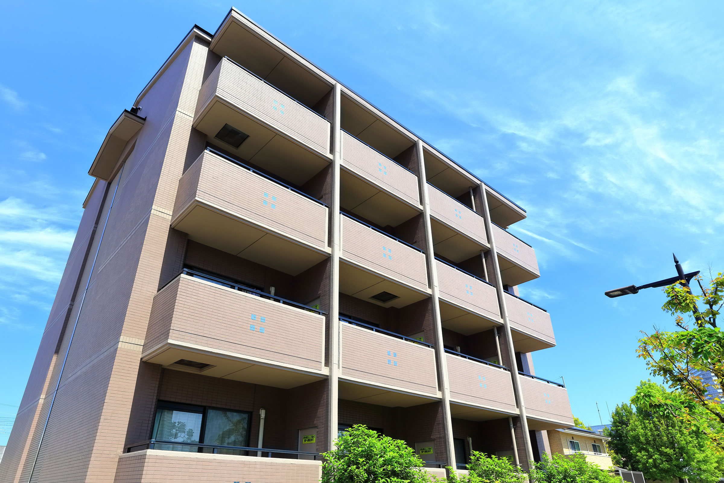 マンションと戸建て住宅のメリット・デメリットを解説！新築・中古や購入・賃貸の違いも紹介の画像01